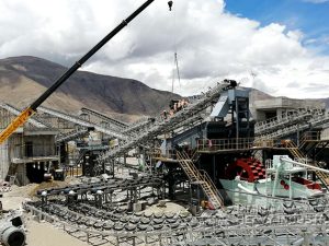 Projet de concassage de pierres de rivière de 500 t/h à Lhassa
